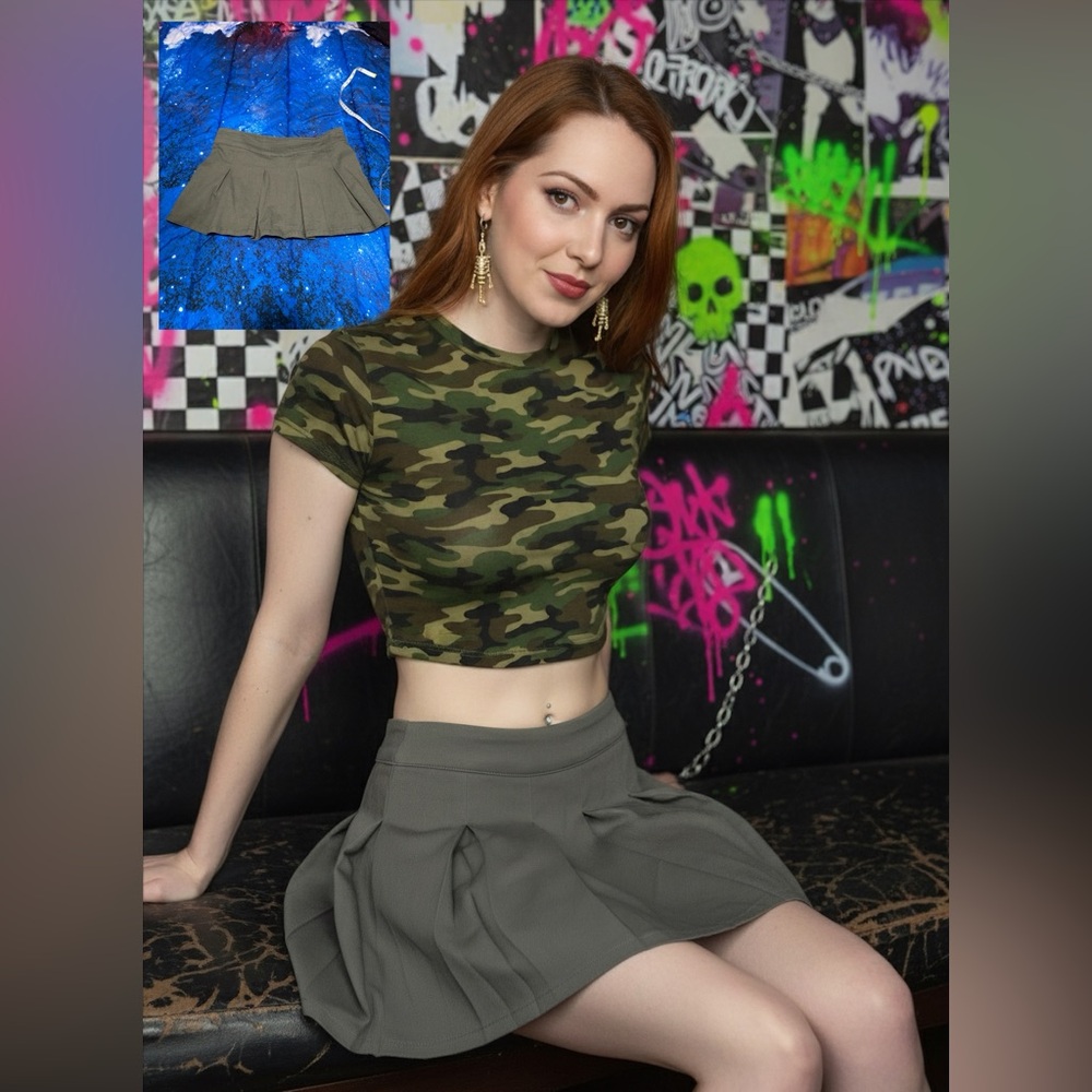 Refuge Y2K Low-Rise Army Green Pleated Mini Skort
 🚚💨 FAST SHIPPING📦